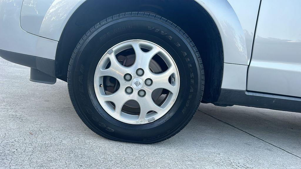 used 2006 Saturn Vue car, priced at $7,690