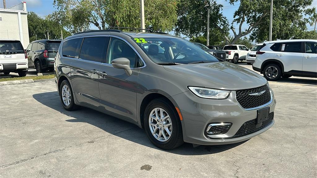 used 2022 Chrysler Pacifica car, priced at $18,500