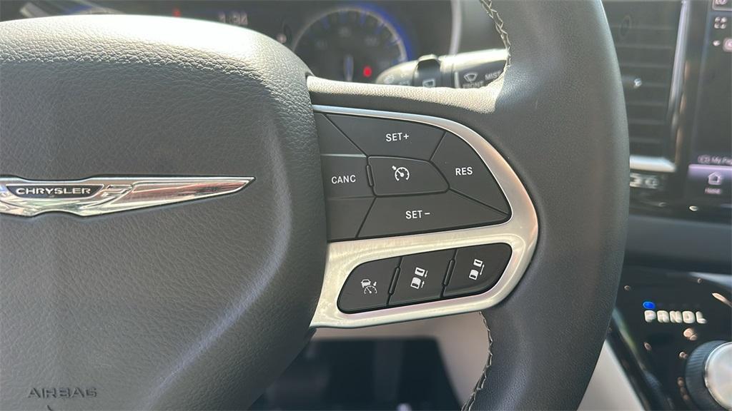 used 2022 Chrysler Pacifica car, priced at $18,971