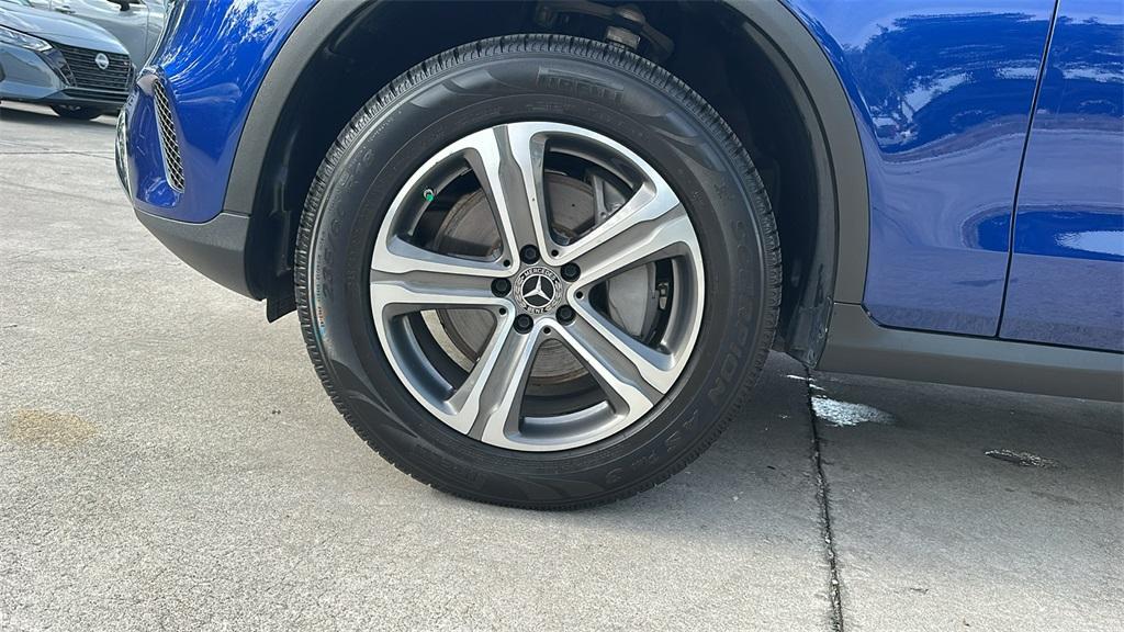 used 2020 Mercedes-Benz GLC 300 car, priced at $22,500