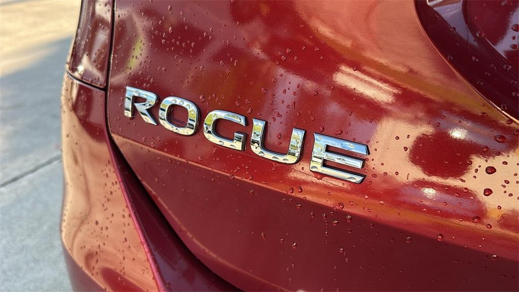 used 2014 Nissan Rogue car, priced at $8,988
