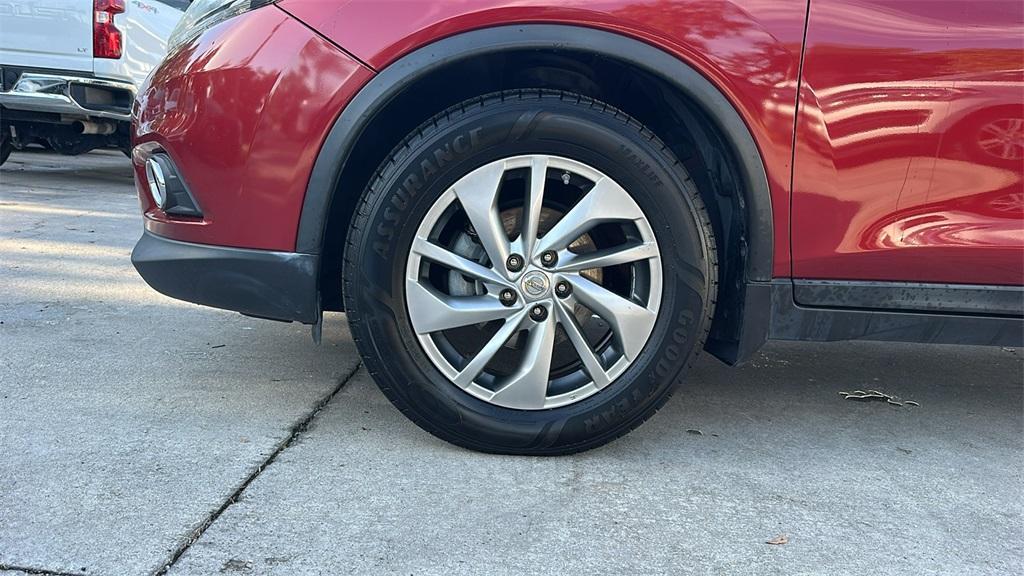 used 2014 Nissan Rogue car, priced at $8,988