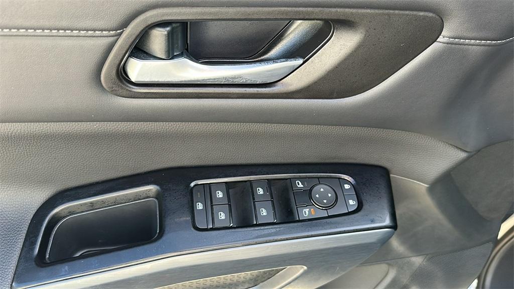 used 2024 Nissan Pathfinder car, priced at $30,600