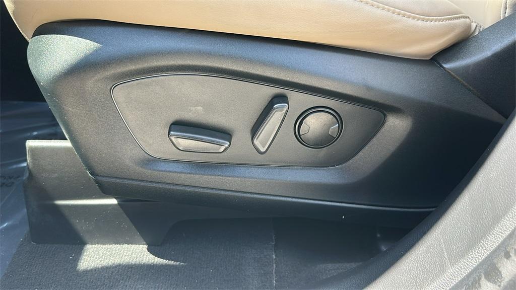 used 2022 Ford Explorer car, priced at $27,488