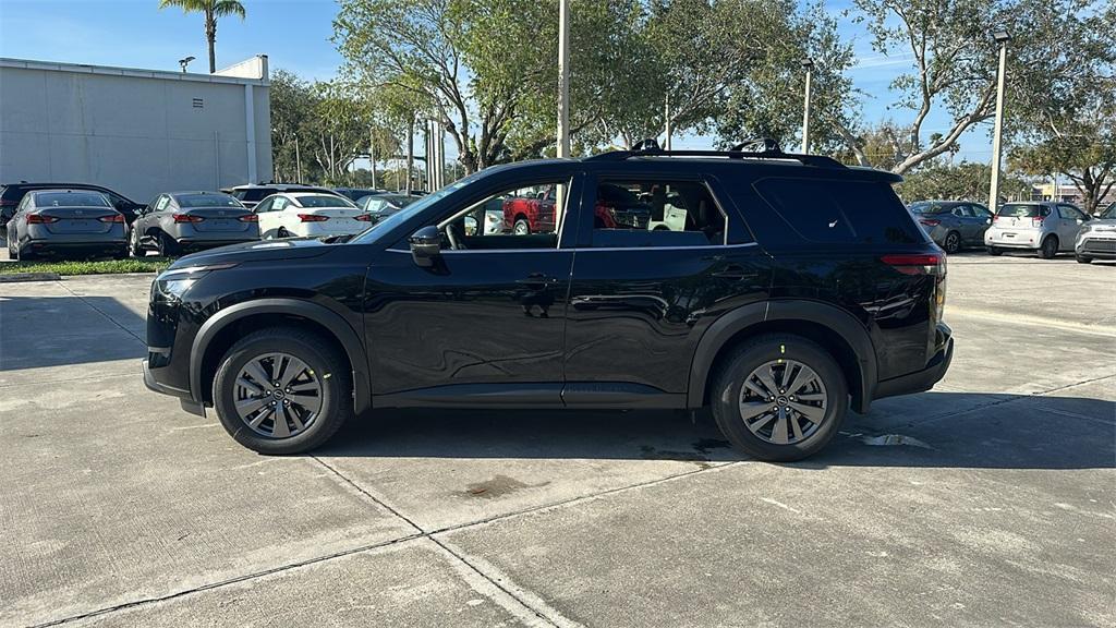 new 2025 Nissan Pathfinder car, priced at $39,081