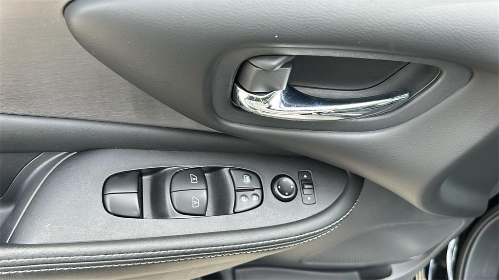 used 2022 Nissan Murano car, priced at $20,000