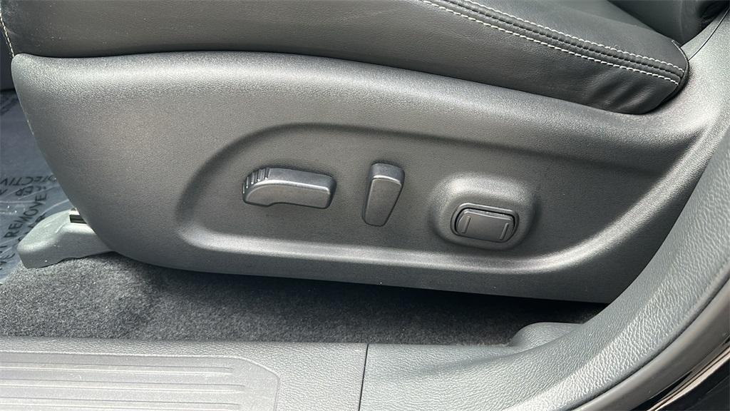 used 2022 Nissan Murano car, priced at $20,000