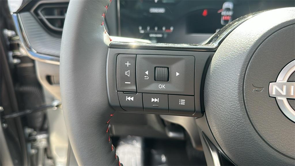 new 2025 Nissan Kicks car, priced at $29,610