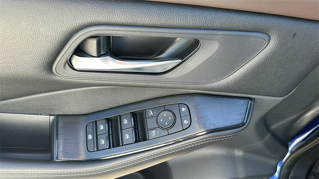 used 2022 Nissan Rogue car, priced at $21,988