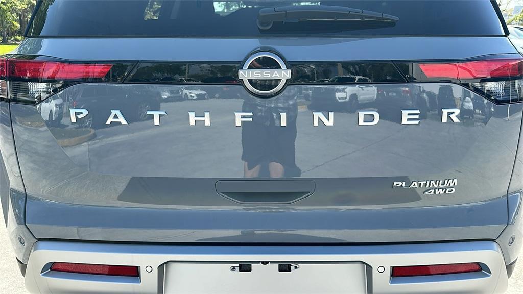 new 2025 Nissan Pathfinder car, priced at $51,828