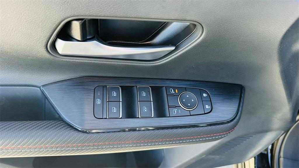 new 2025 Nissan Kicks car, priced at $27,444