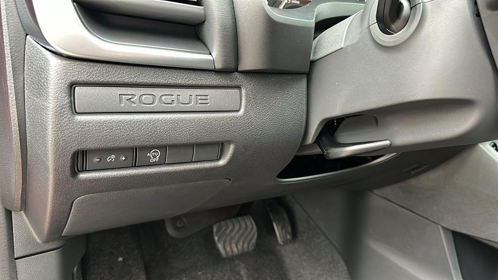 new 2025 Nissan Rogue car, priced at $27,618