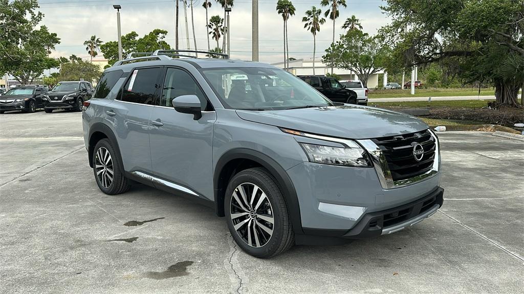 new 2025 Nissan Pathfinder car, priced at $49,972