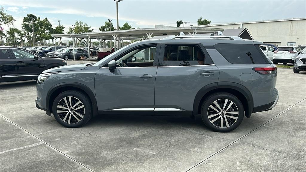 new 2025 Nissan Pathfinder car, priced at $48,972