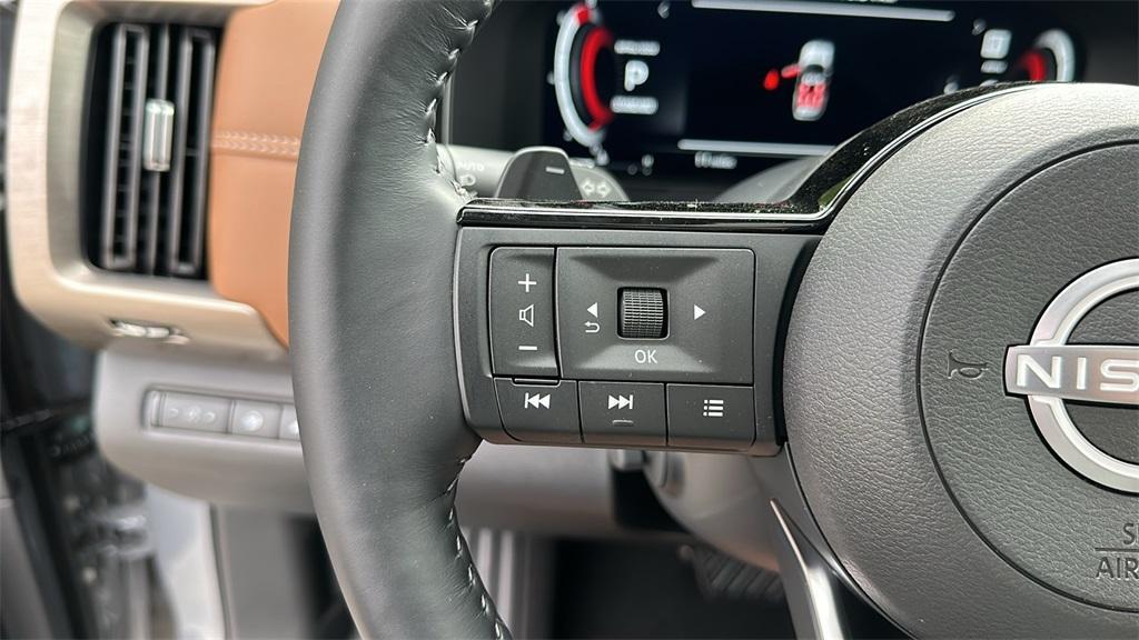 new 2025 Nissan Pathfinder car, priced at $48,972
