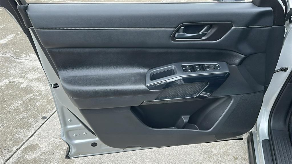 used 2024 Nissan Pathfinder car, priced at $31,999
