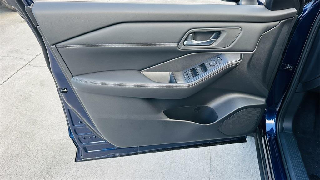 new 2025 Nissan Rogue car, priced at $32,477