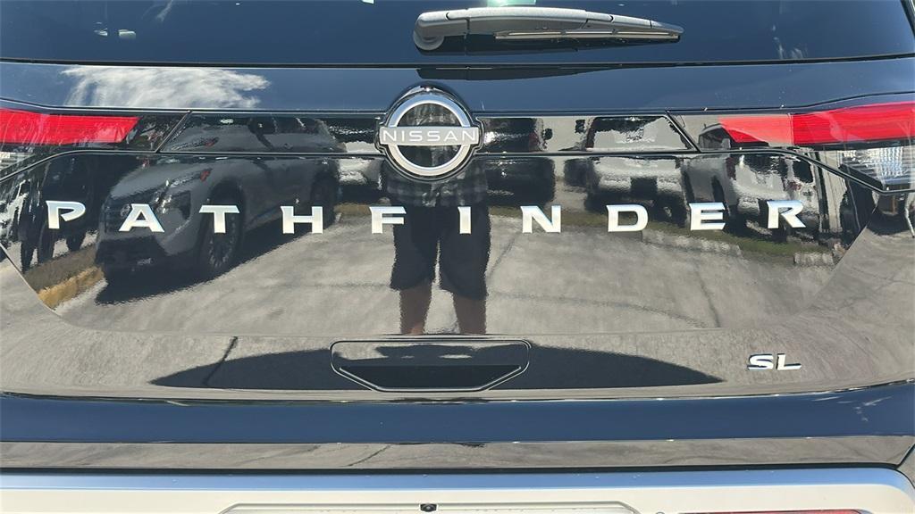 new 2025 Nissan Pathfinder car, priced at $42,028