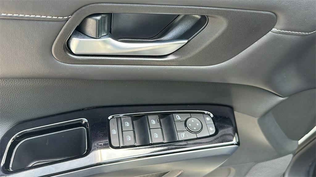 used 2023 Nissan Pathfinder car, priced at $30,000