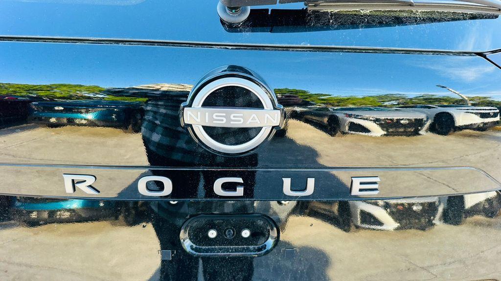 new 2025 Nissan Rogue car, priced at $31,277