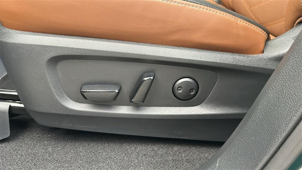 used 2023 Nissan Pathfinder car, priced at $35,988