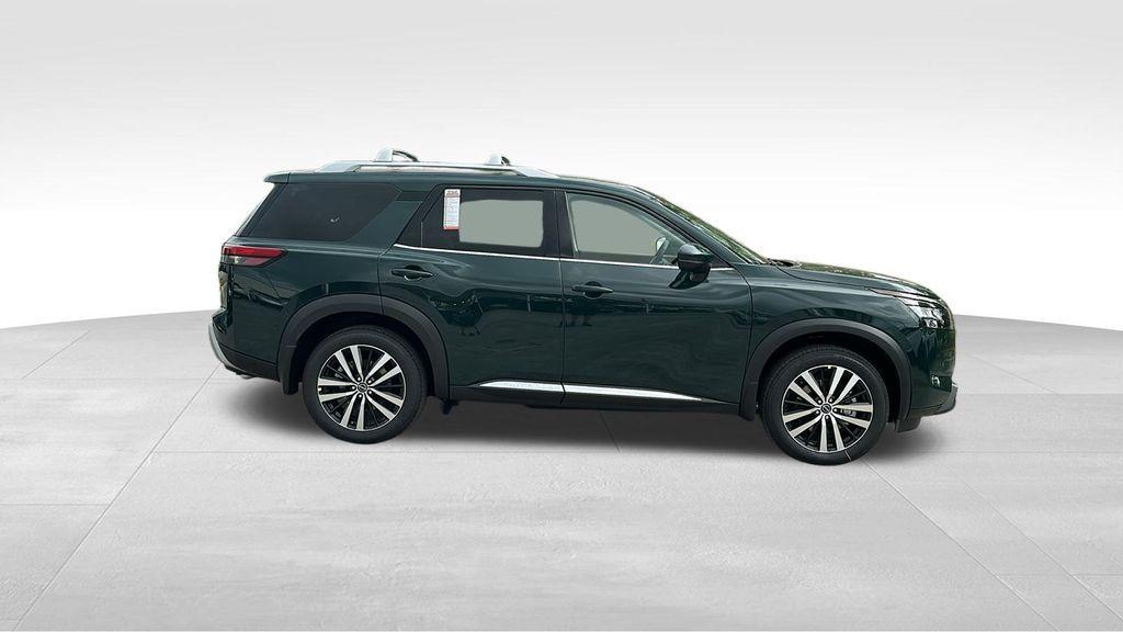used 2025 Nissan Pathfinder car, priced at $41,999