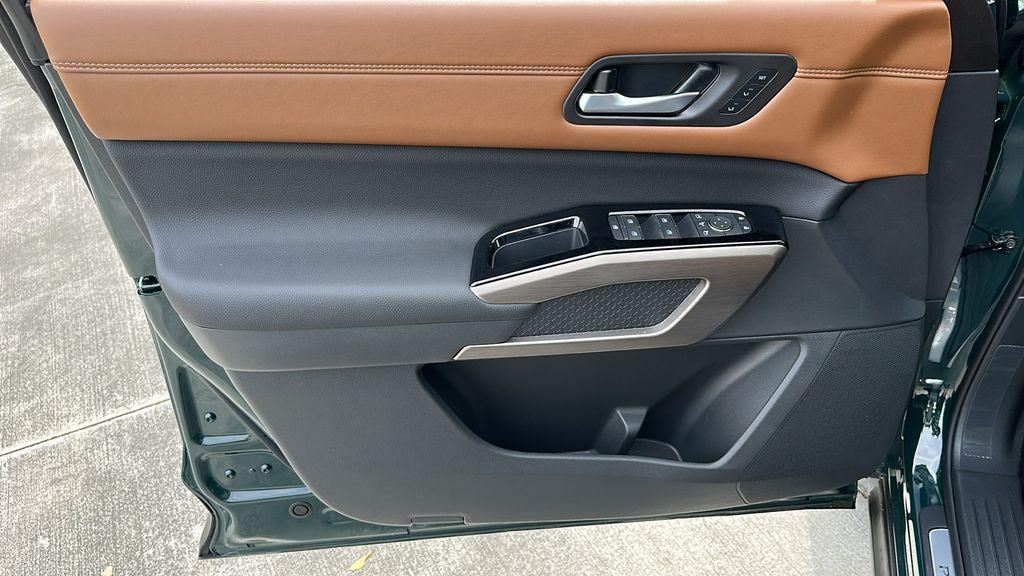 used 2025 Nissan Pathfinder car, priced at $41,999