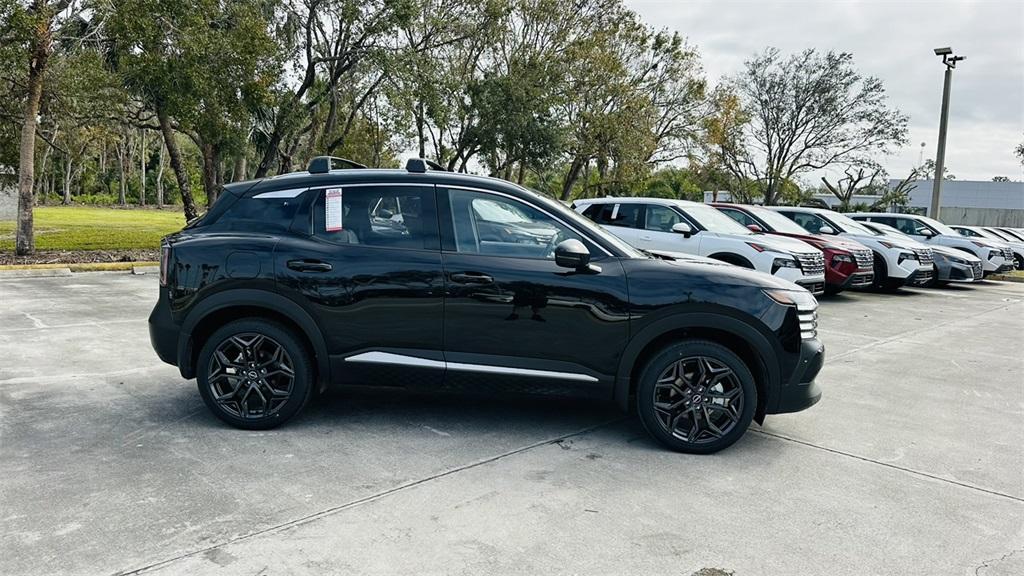 new 2025 Nissan Kicks car, priced at $27,989