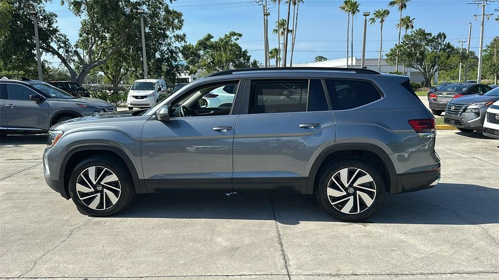used 2024 Volkswagen Atlas car, priced at $30,000