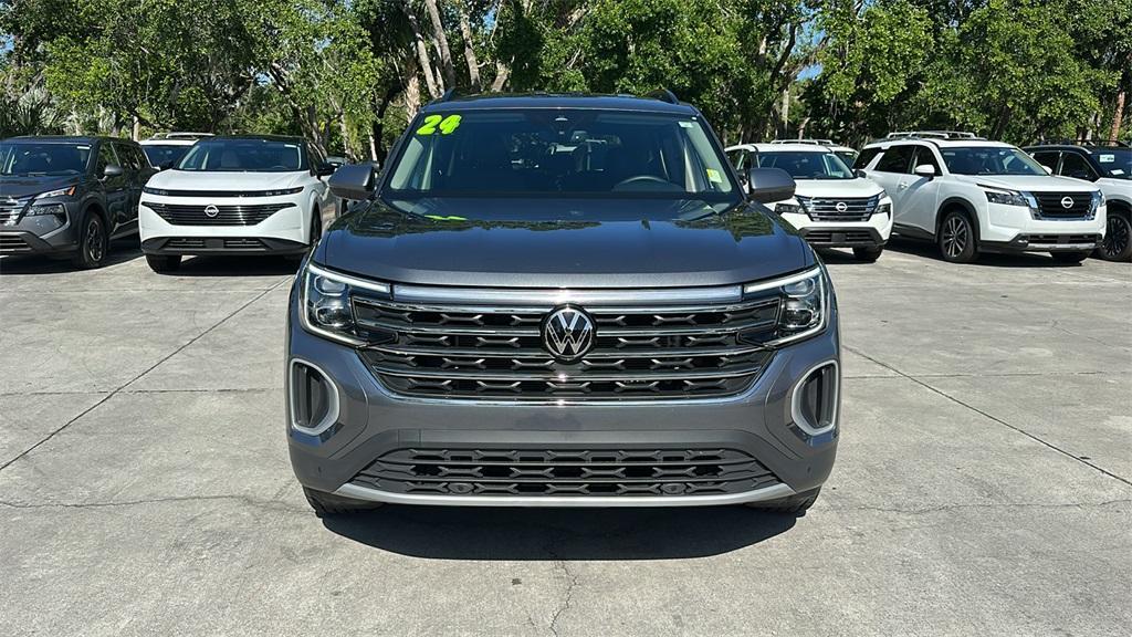 used 2024 Volkswagen Atlas car, priced at $30,000