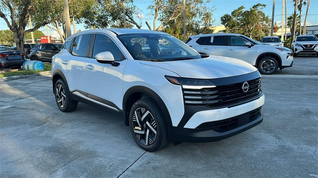 new 2025 Nissan Kicks car, priced at $24,918