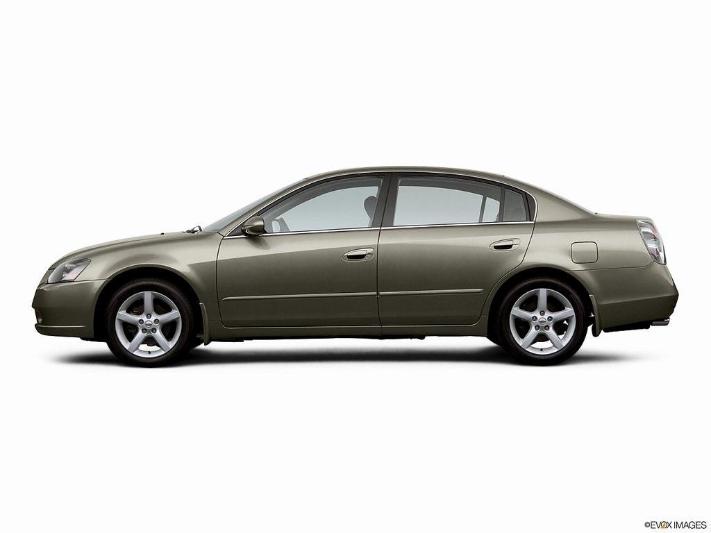 used 2006 Nissan Altima car, priced at $3,888
