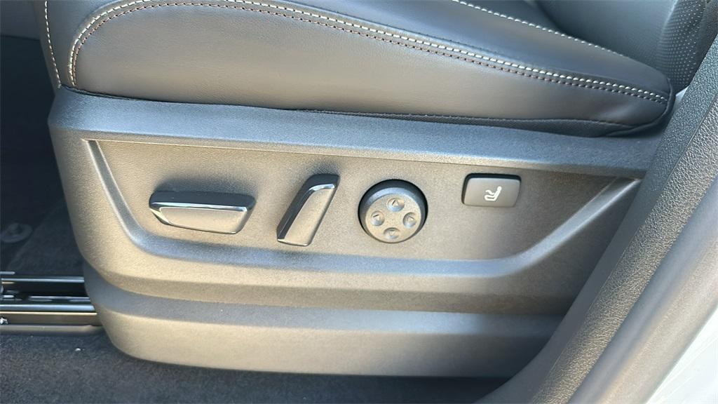 new 2025 Nissan Armada car, priced at $82,039