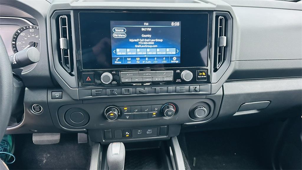 new 2025 Nissan Frontier car