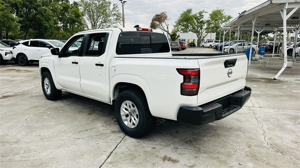 new 2025 Nissan Frontier car