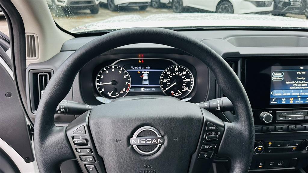 new 2025 Nissan Frontier car