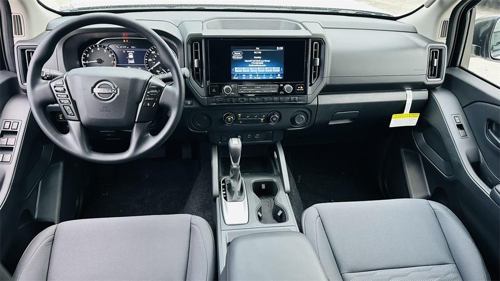 new 2025 Nissan Frontier car