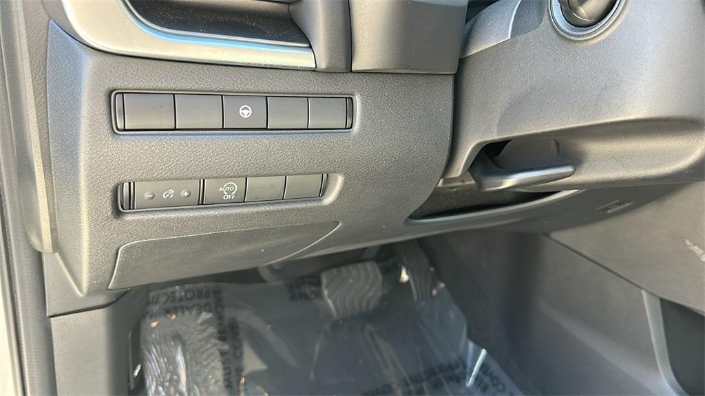 used 2023 Nissan Rogue car, priced at $22,662