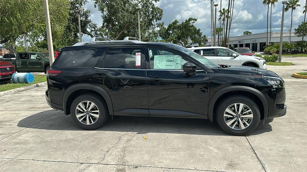 new 2025 Nissan Pathfinder car, priced at $42,121