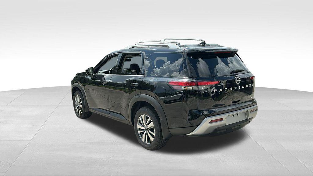 new 2025 Nissan Pathfinder car, priced at $35,921