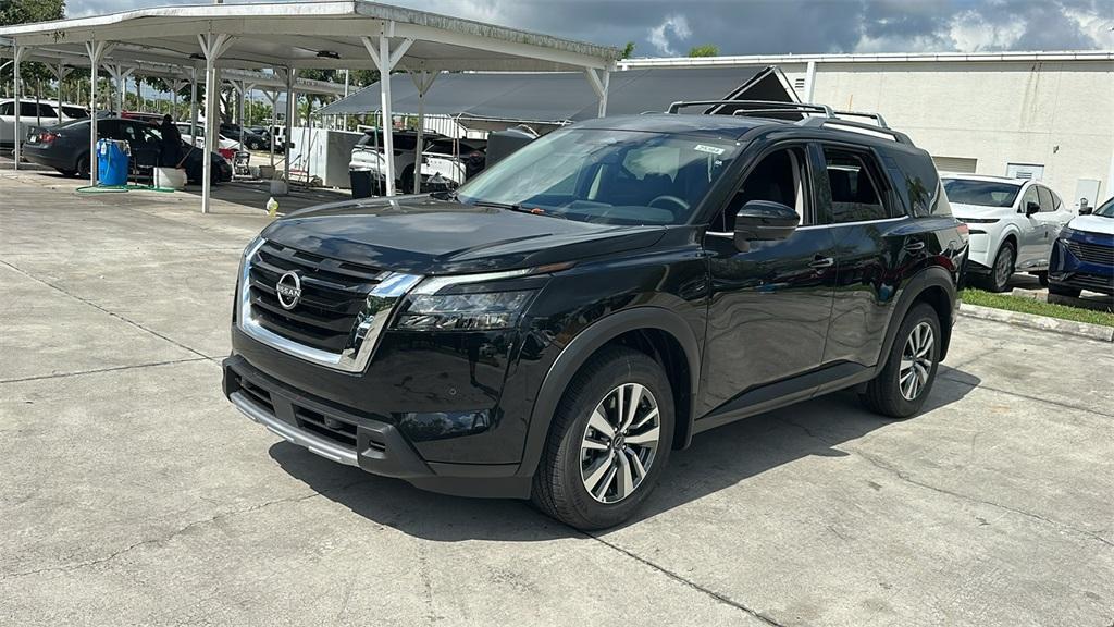 new 2025 Nissan Pathfinder car, priced at $42,121