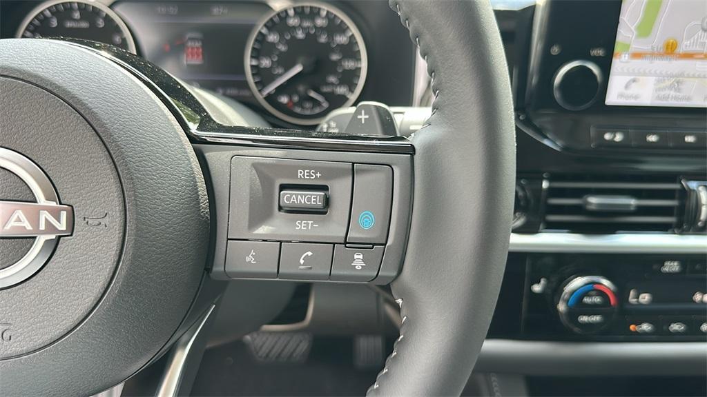 new 2025 Nissan Pathfinder car, priced at $42,121