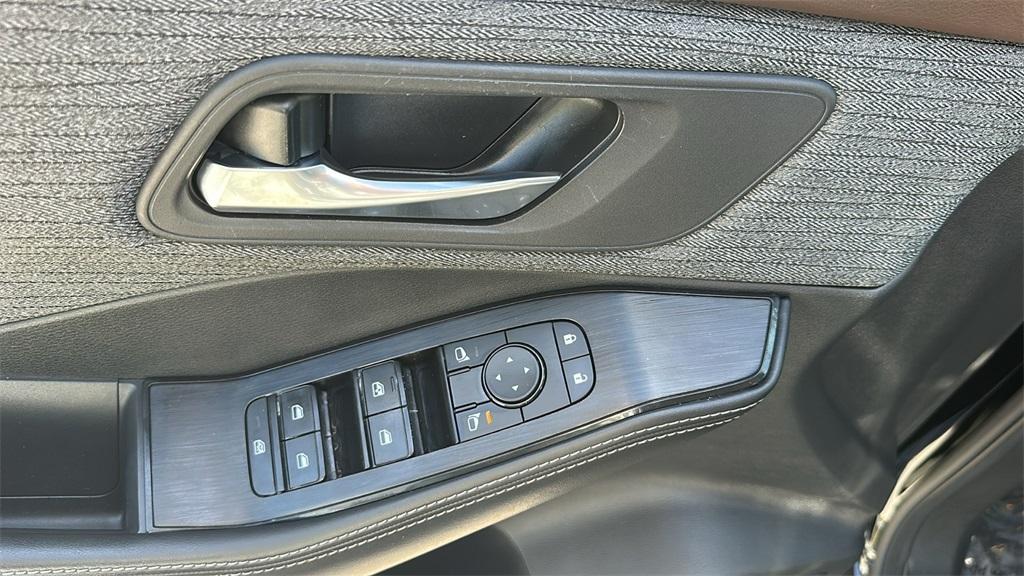 used 2023 Nissan Rogue car, priced at $21,995