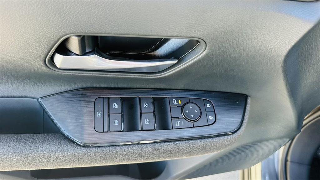 new 2025 Nissan Kicks car, priced at $25,079