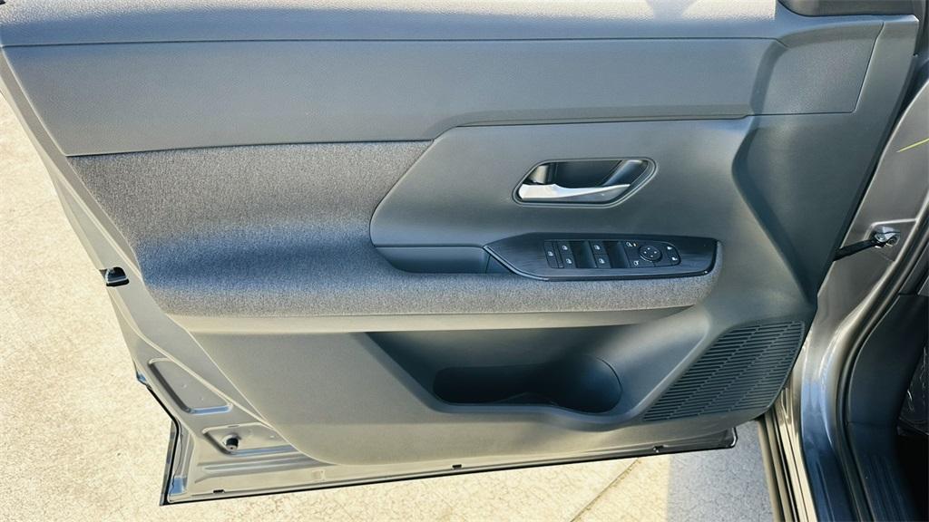 new 2025 Nissan Kicks car, priced at $25,079