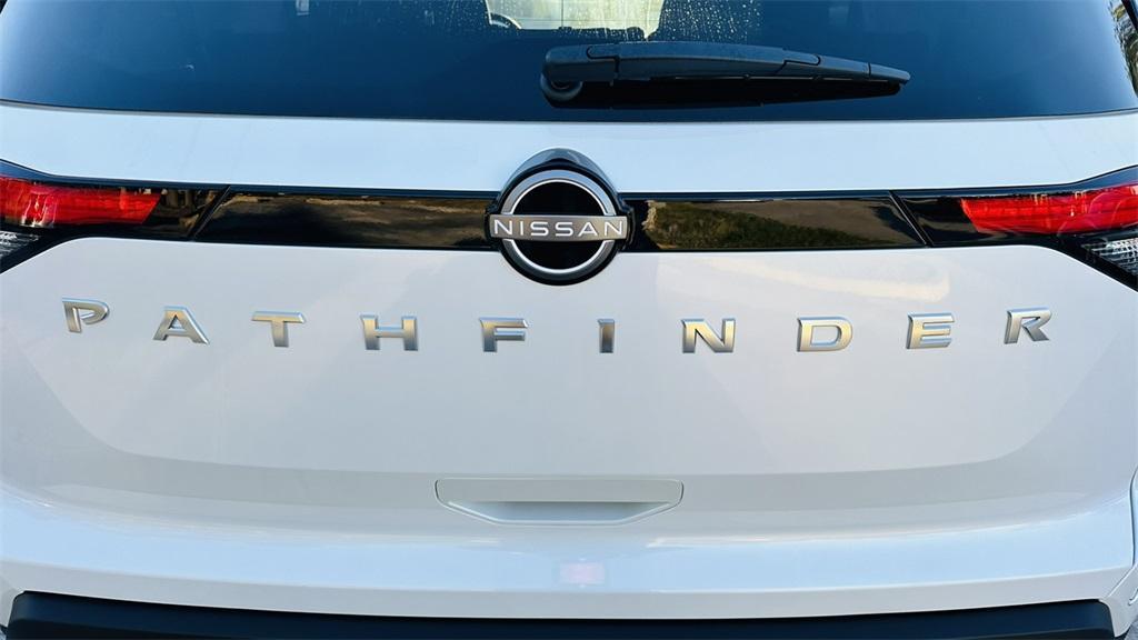 new 2025 Nissan Pathfinder car, priced at $39,970