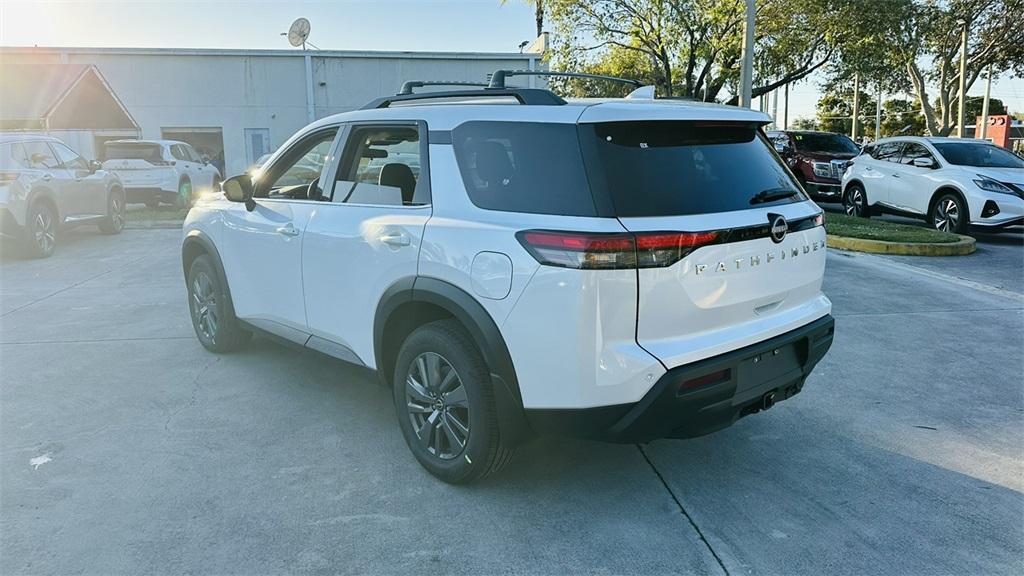 new 2025 Nissan Pathfinder car, priced at $39,970