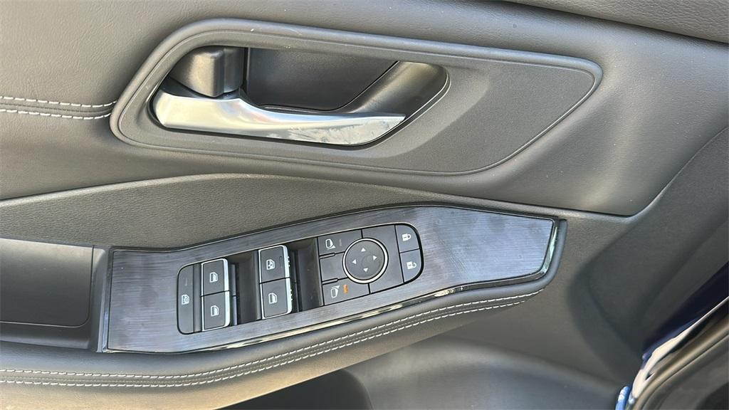 new 2025 Nissan Rogue car, priced at $35,674