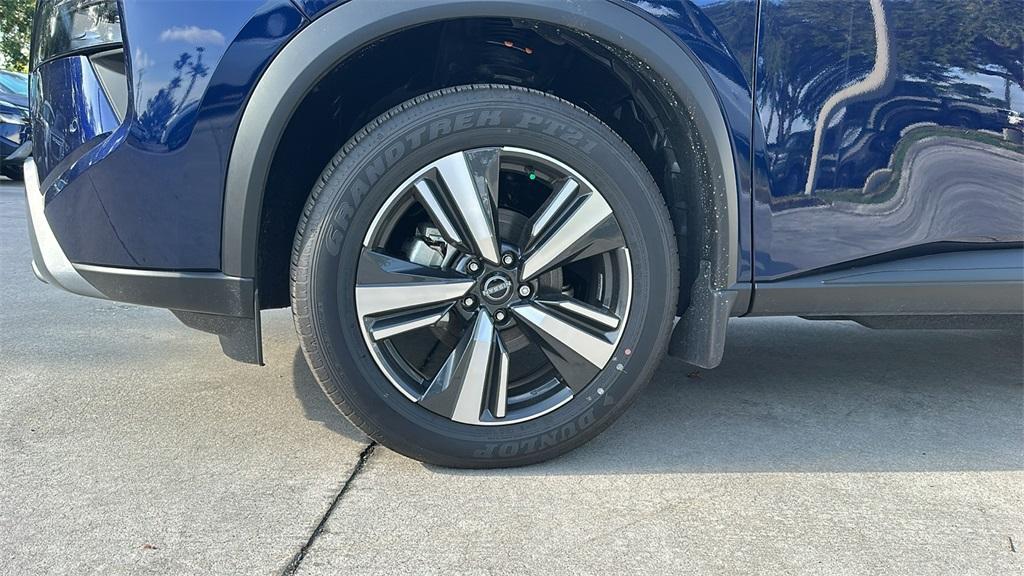 new 2025 Nissan Rogue car, priced at $35,674