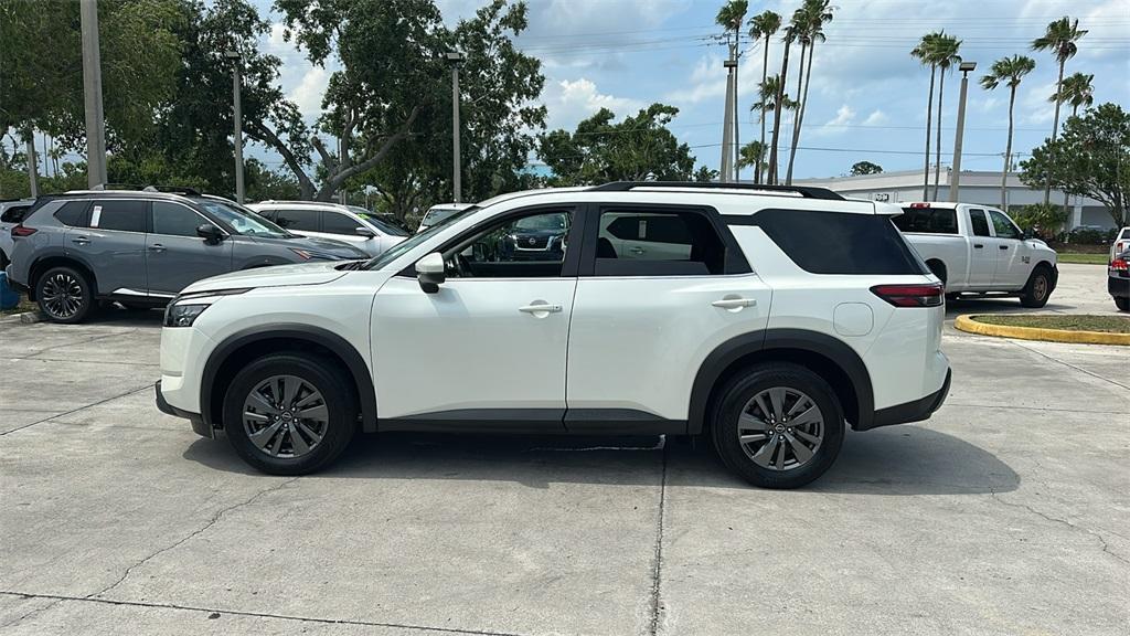 used 2024 Nissan Pathfinder car, priced at $30,500